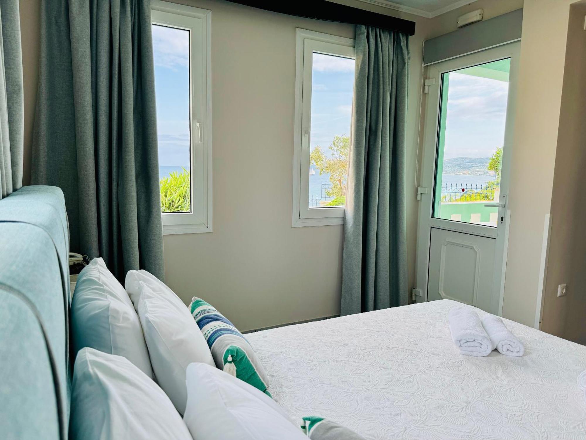 Sea Breeze Apartments Chios Monolia Экстерьер фото
